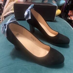 The Little Mermaid Princess Ariel Blue Bow 2 Inch Heels Size 9